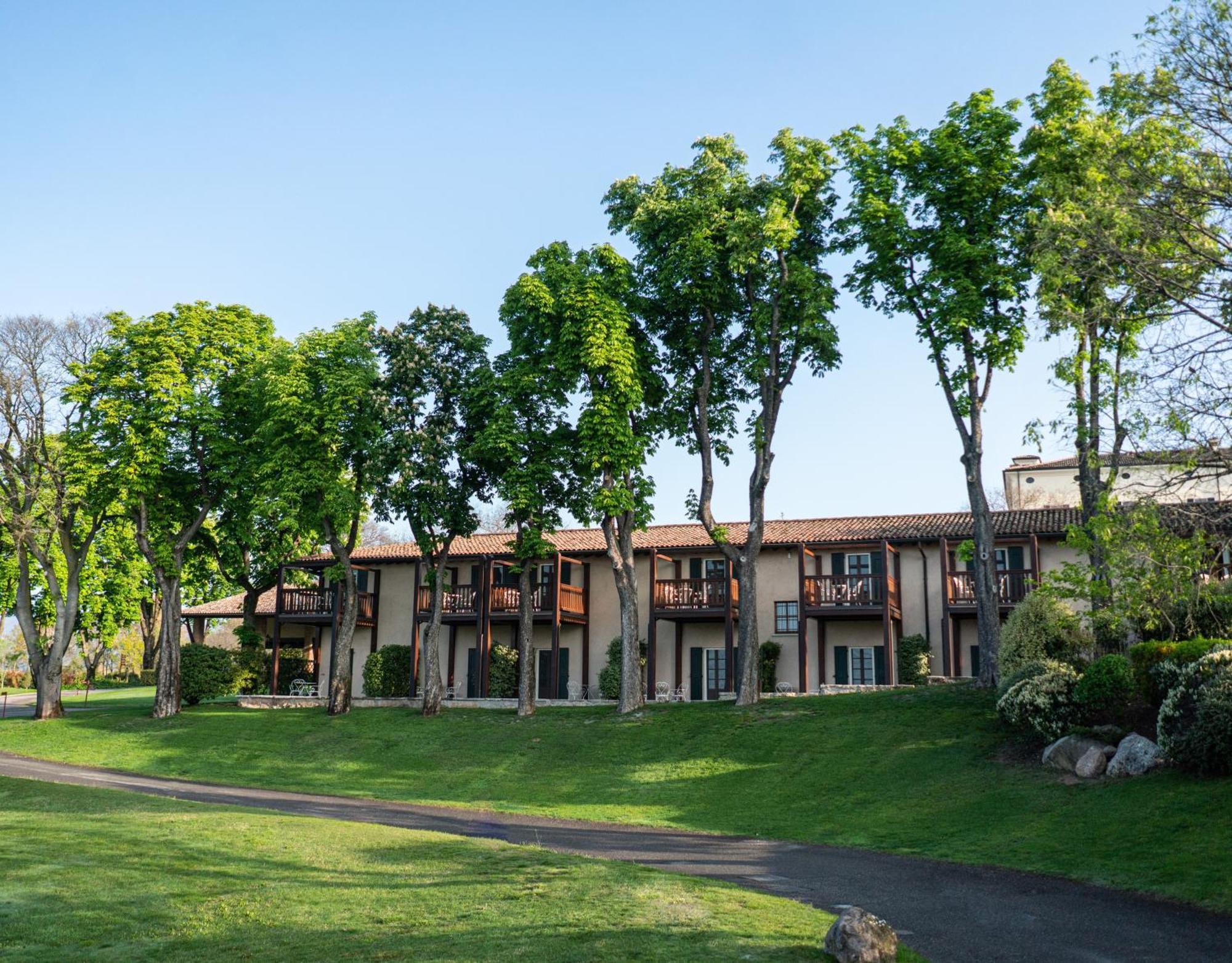 Qc Termegarda Spa & Golf Resort Calvagese Della Riviera Ngoại thất bức ảnh