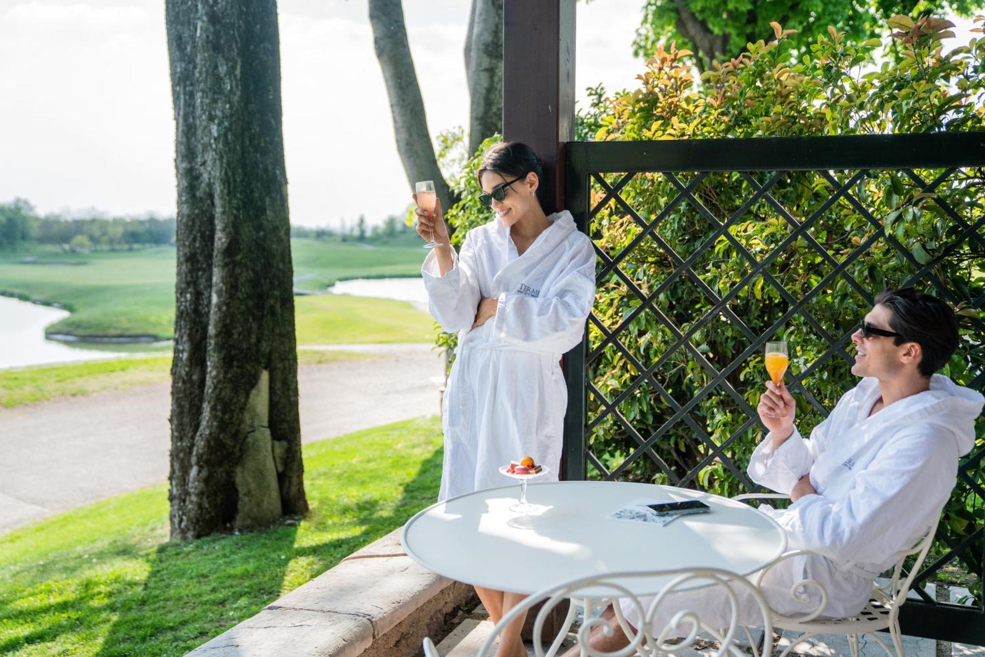 Qc Termegarda Spa & Golf Resort Calvagese Della Riviera Ngoại thất bức ảnh